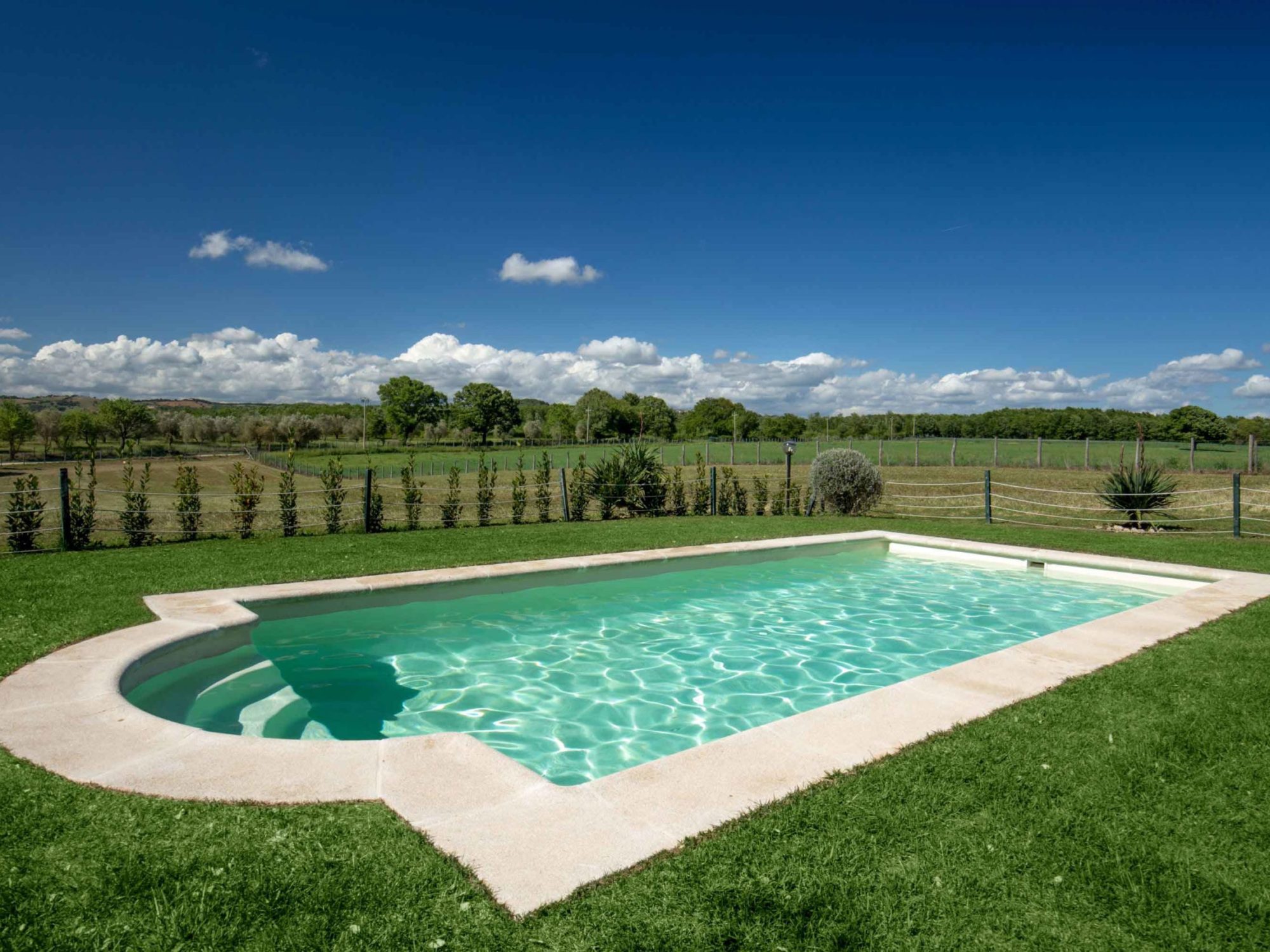 borgovera-tuscany-vacation-toscana-maremma-terme-saturnia-manciano-dettagli-giardino-IMG_9835-piscina-3